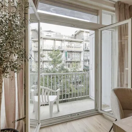 Modern 2br In Zuid Perfect For Long * 암스테르담
