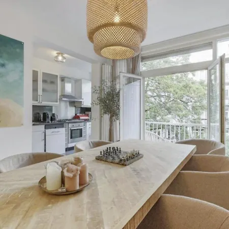 Modern 2br In Zuid Perfect For Long * 암스테르담